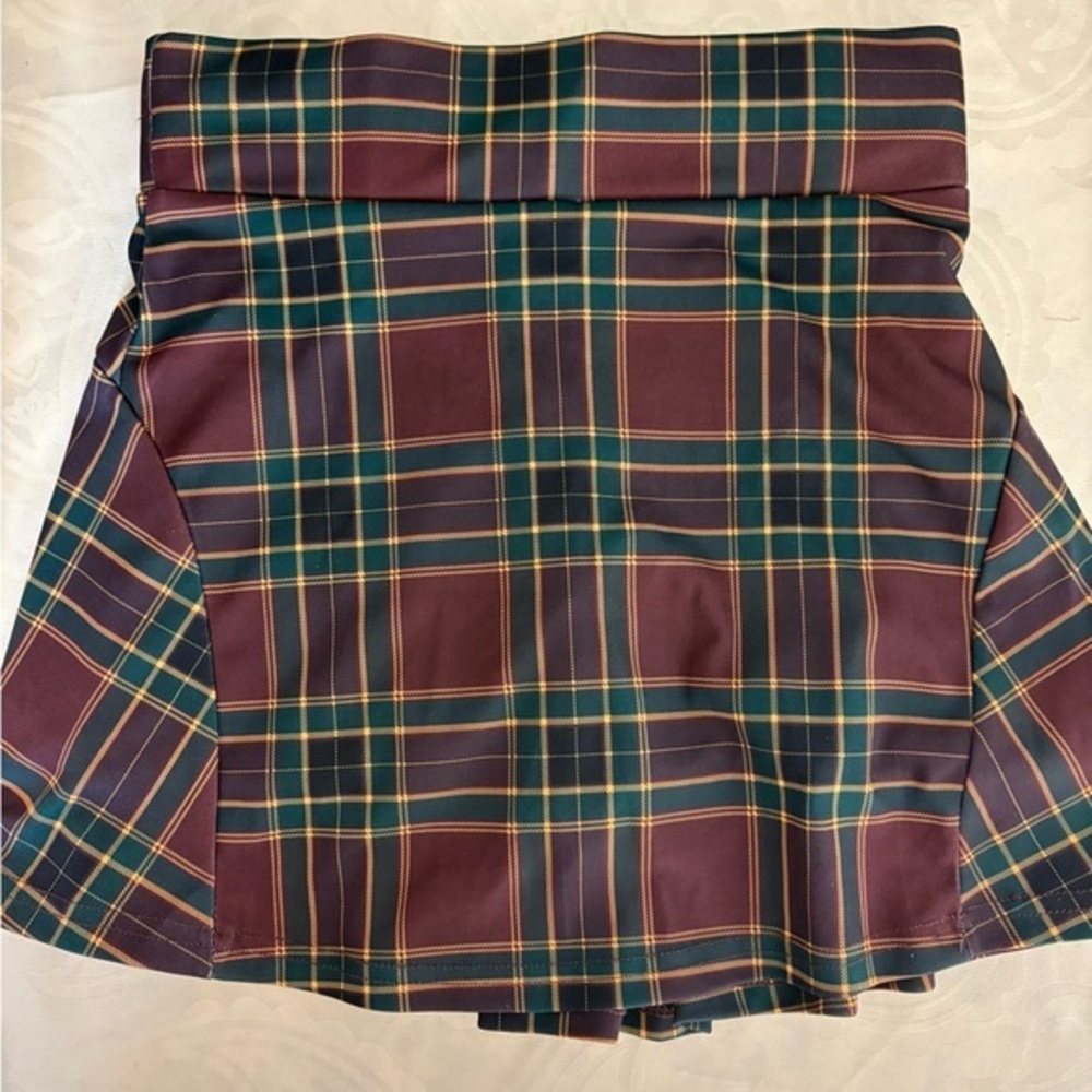 Plaid A-Line Skort in Burgundy and Green size small